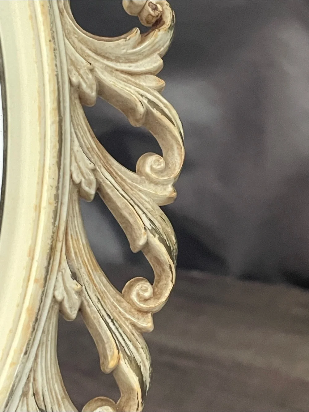 Vintage Syroco 1965 Oval Cream Gold Hollywood Regency Mirror 10x12